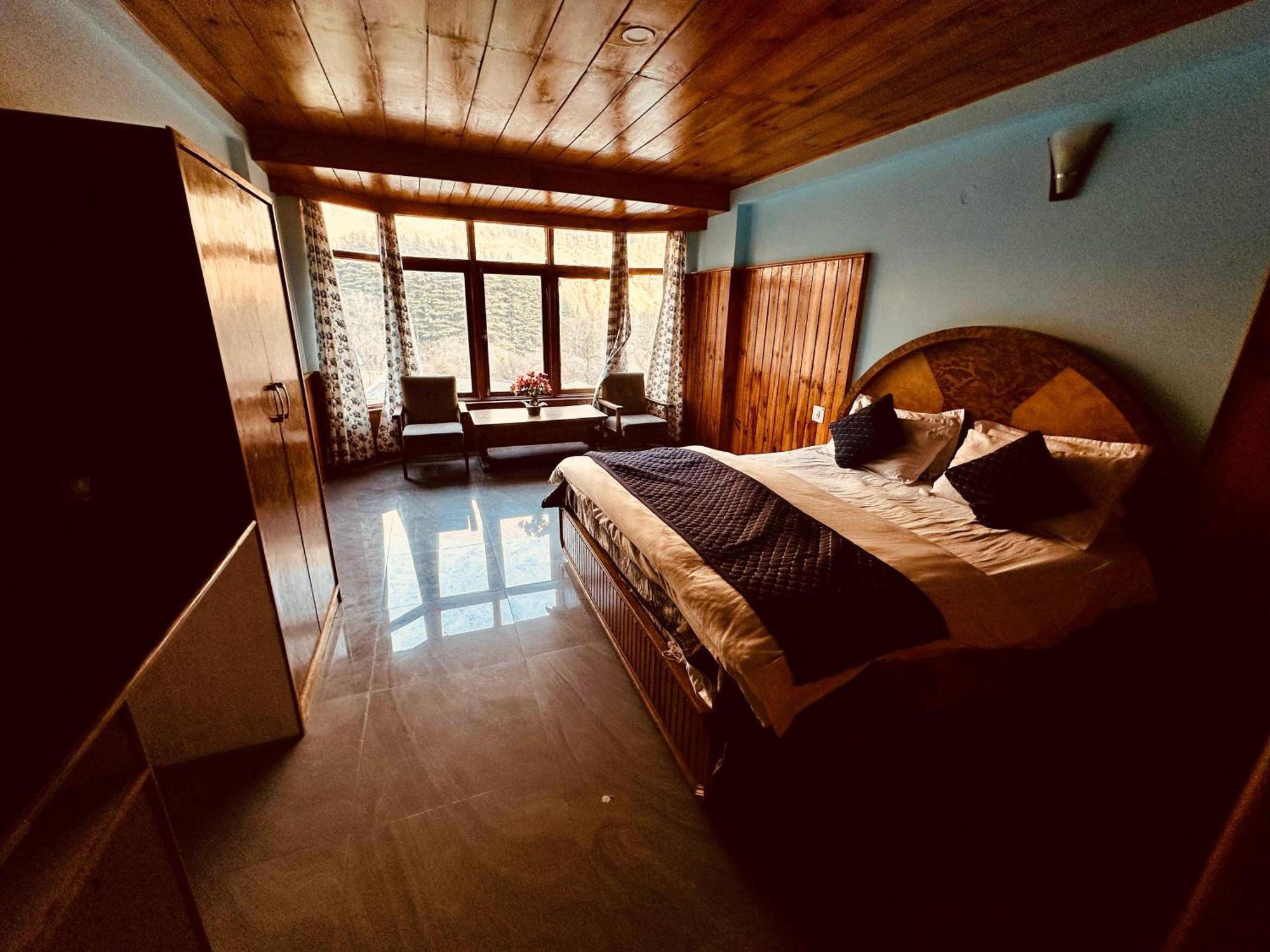 Hotel D Kanchan Manali Buitenkant foto